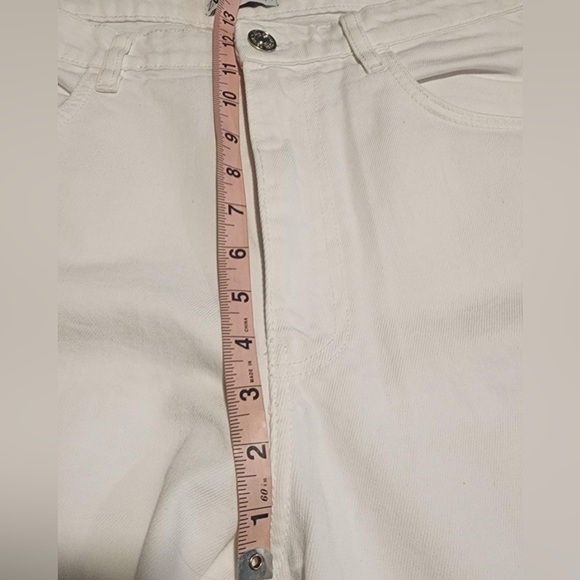 ZARA Loose Fit Marine Style Flare Raw Hem White Women's Denim Jean Sz. 10x25 ** - Picture 2 of 9